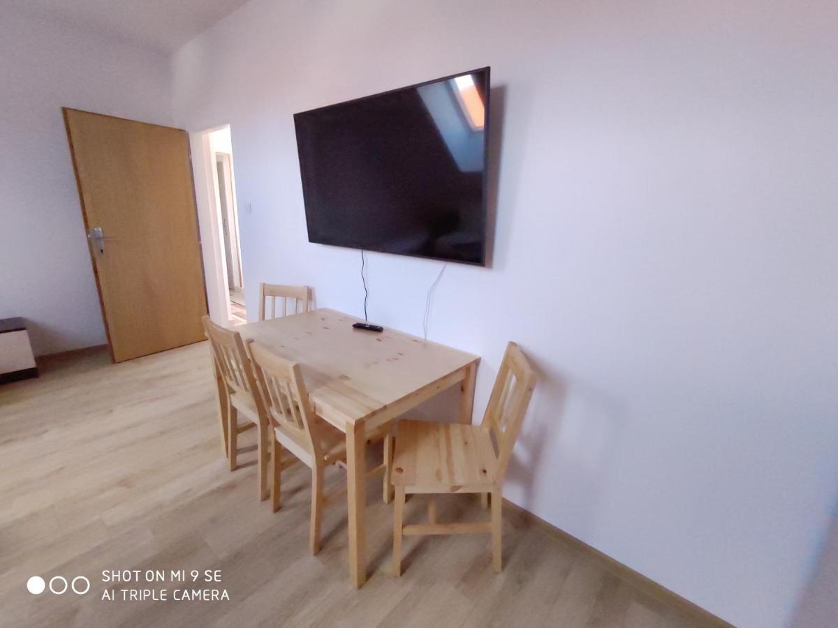 Apartmány Opolany Exterior foto