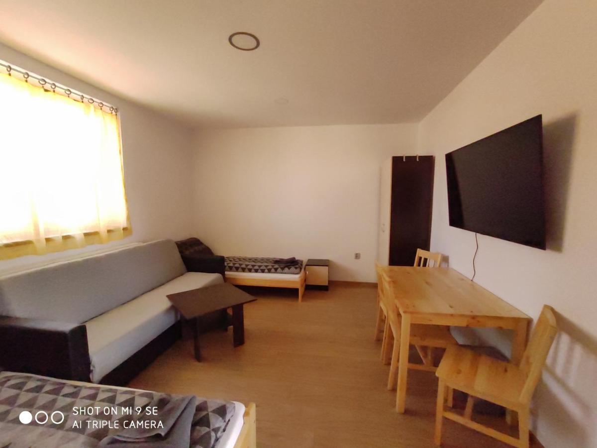 Apartmány Opolany Exterior foto