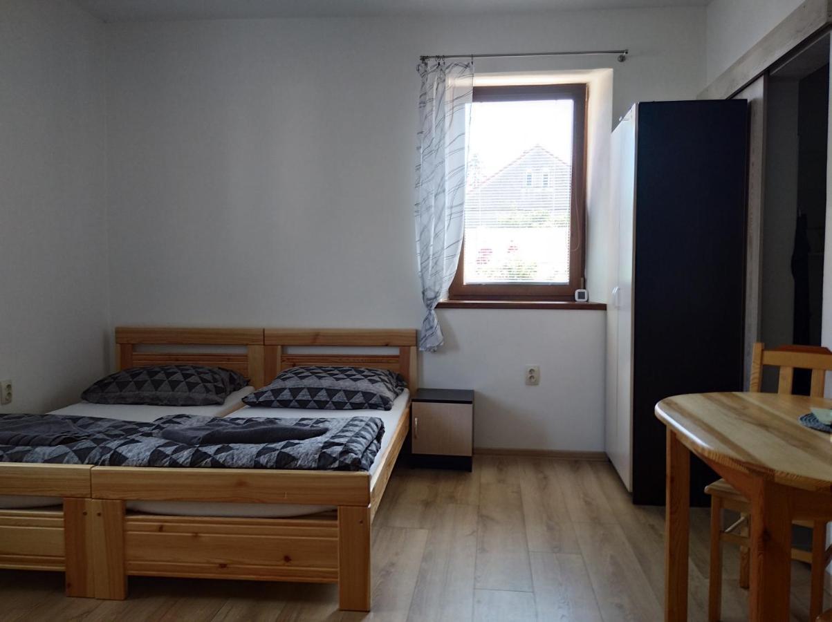 Apartmány Opolany Exterior foto